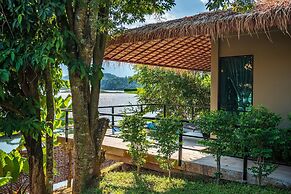 Sanctuary Nam Ngum Beach Resort