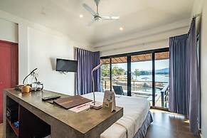 Sanctuary Nam Ngum Beach Resort