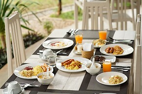 Sanctuary Nam Ngum Beach Resort