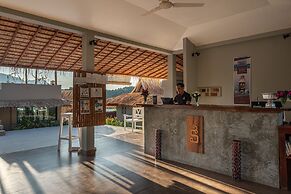 Sanctuary Nam Ngum Beach Resort