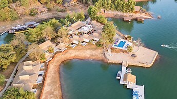 Sanctuary Nam Ngum Beach Resort