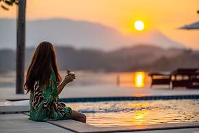 Sanctuary Nam Ngum Beach Resort