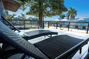Sanctuary Nam Ngum Beach Resort