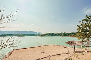 Sanctuary Nam Ngum Beach Resort