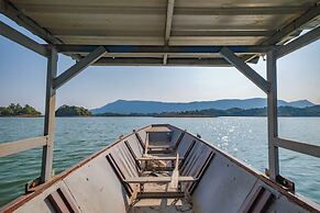 Sanctuary Nam Ngum Beach Resort