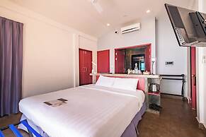 Sanctuary Nam Ngum Beach Resort