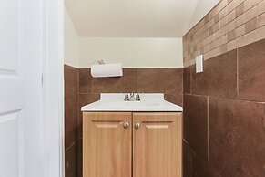 Downtown Spacious Suites by Hosteeva