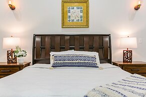 Downtown Spacious Suites by Hosteeva