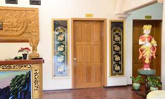 Mandalay Kandawgyi Inn