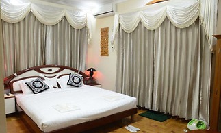 Mandalay Kandawgyi Inn