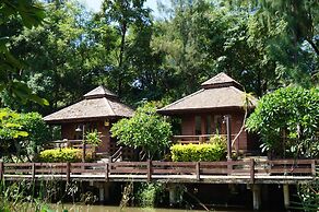 Nakhaburi Hotel & Resort