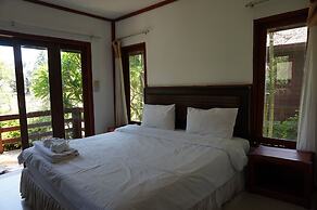 Nakhaburi Hotel & Resort