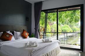 Nakhaburi Hotel & Resort