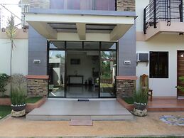 Greenfields Tourist Inn