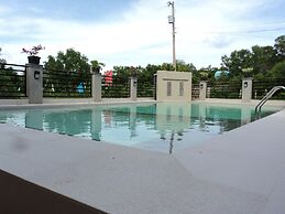 Greenfields Tourist Inn