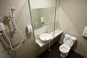 Place2Stay Business Hotel - Waterfront