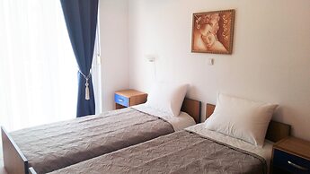 Pantheon Deluxe Apartments