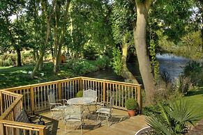 Goss Hall Bed & Breakfast