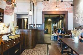 Niras Bankoc Cultural Hostel