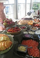 Inn at Huntingfield Creek