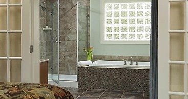 Inn at Huntingfield Creek