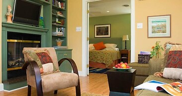 Inn at Huntingfield Creek