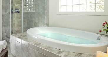 Inn at Huntingfield Creek