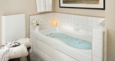 Inn at Huntingfield Creek