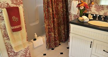 Inn at Huntingfield Creek