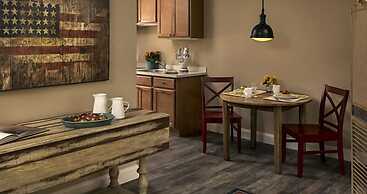 Inn at Huntingfield Creek