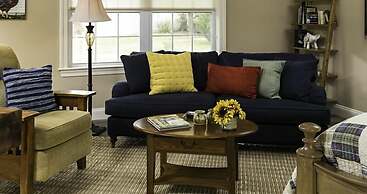 Inn at Huntingfield Creek