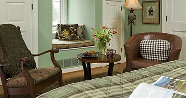 Inn at Huntingfield Creek