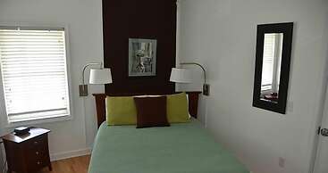 Inn at Huntingfield Creek