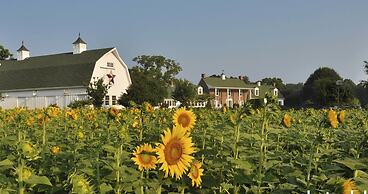 Inn at Huntingfield Creek