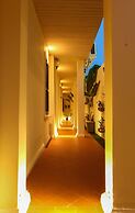 Le Luxe Boutique Hotel