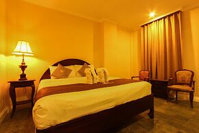 Le Luxe Boutique Hotel