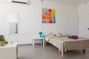 Ha-Carmel Market Apartment