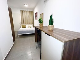 Ha-Carmel Market Apartment