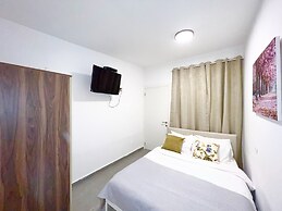 Ha-Carmel Market Apartment