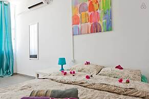 Ha-Carmel Market Apartment