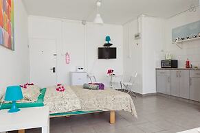 Ha-Carmel Market Apartment