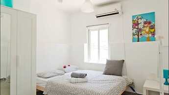 Ha-Carmel Market Apartment