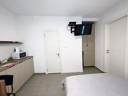 Ha-Carmel Market Apartment