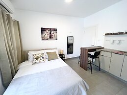 Ha-Carmel Market Apartment