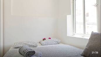 Ha-Carmel Market Apartment