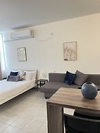 Ha-Carmel Market Apartment