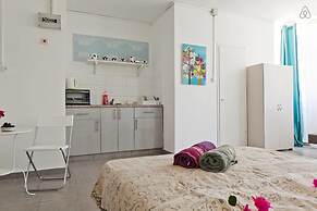 Ha-Carmel Market Apartment