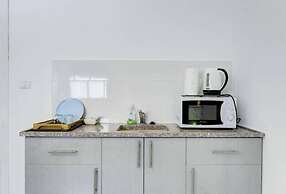 Ha-Carmel Market Apartment