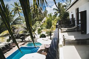 Moonshine Uroa Boutique Hotel