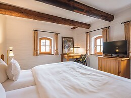 Tides Boutique Hotel